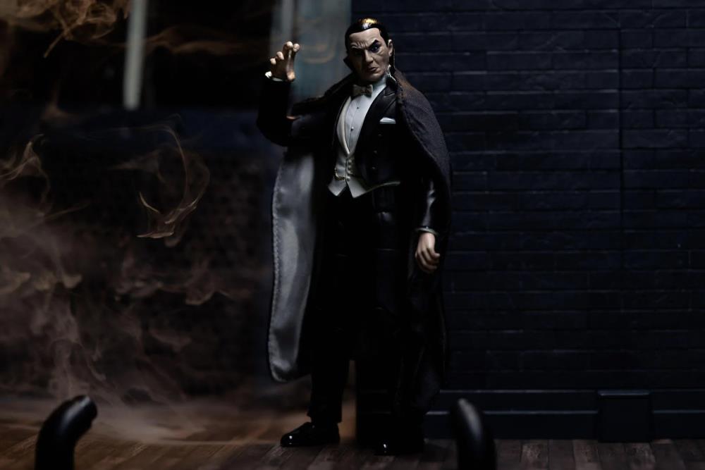 Bela Lugosi Dracula 6" Deluxe Action Figure Gallery Image 5