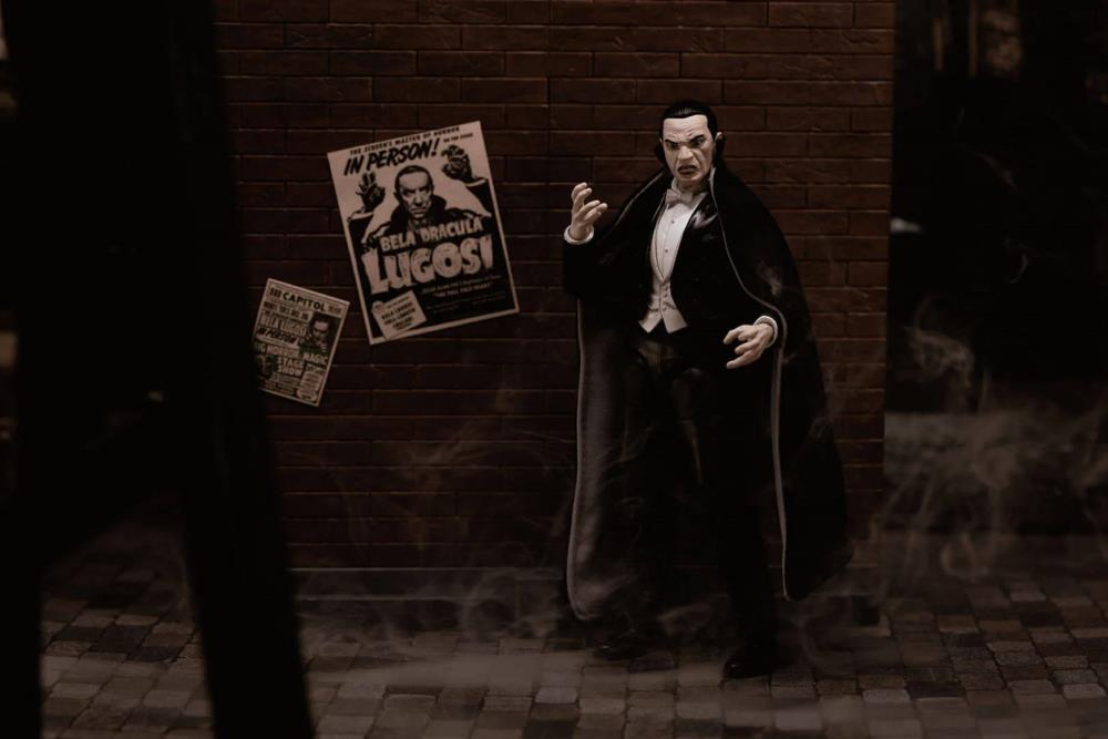 Bela Lugosi Dracula 6" Deluxe Action Figure Gallery Image 4