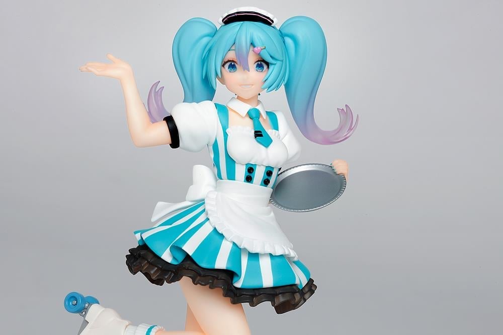 Hatsune Miku Cafe Maid Costumes Figure