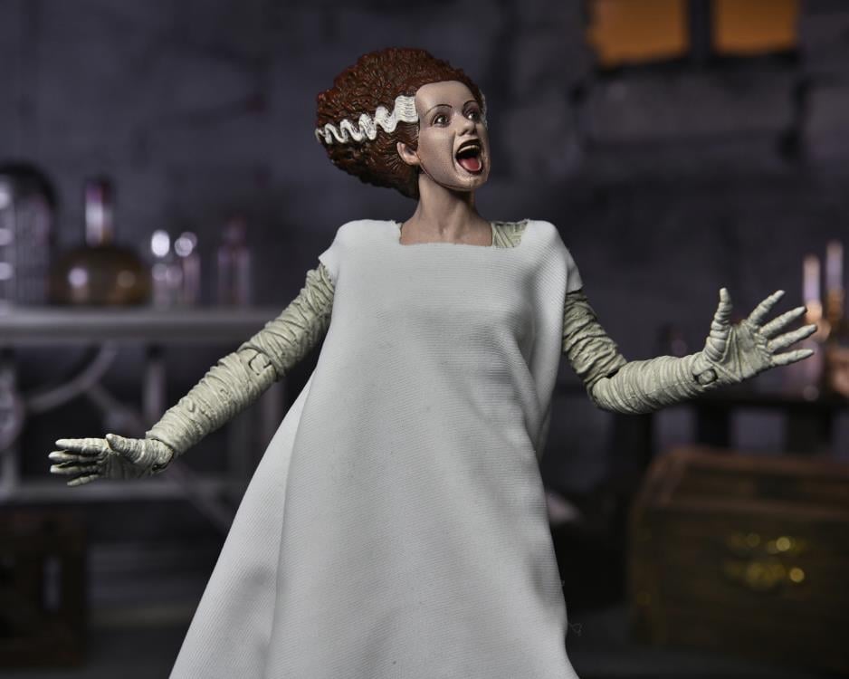 Universal Monsters Ultimate Bride of Frankenstein (Color) Action Figure Gallery Image 11