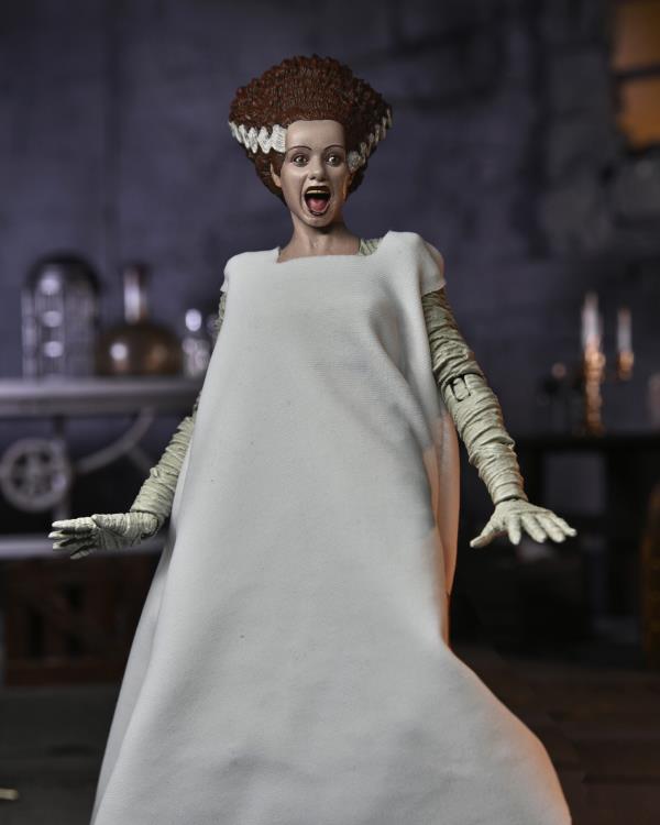 Universal Monsters Ultimate Bride of Frankenstein (Color) Action Figure Gallery Image 9