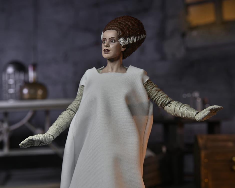 Universal Monsters Ultimate Bride of Frankenstein (Color) Action Figure Gallery Image 8
