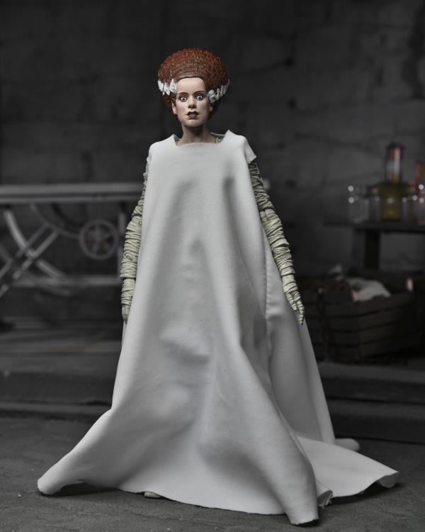 Universal Monsters Ultimate Bride of Frankenstein (Color) Action Figure Gallery Image 5