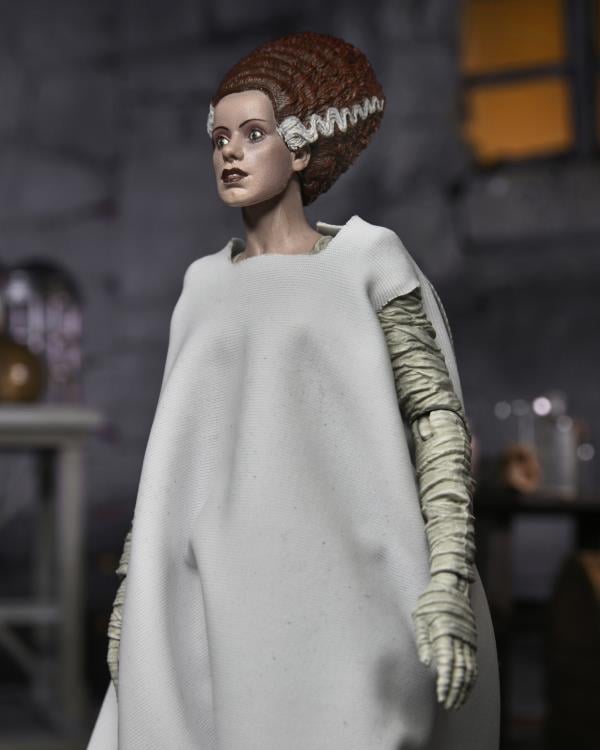 Universal Monsters Ultimate Bride of Frankenstein (Color) Action Figure Gallery Image 6