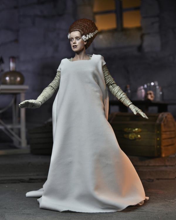 Universal Monsters Ultimate Bride of Frankenstein (Color) Action Figure Gallery Image 10