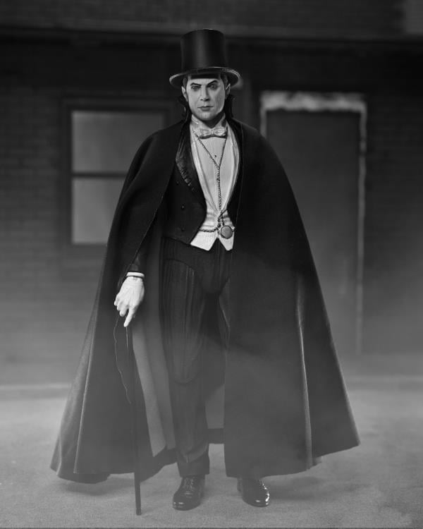 Universal Monsters Ultimate Dracula (Carfax Abbey) Figure Gallery Image 3