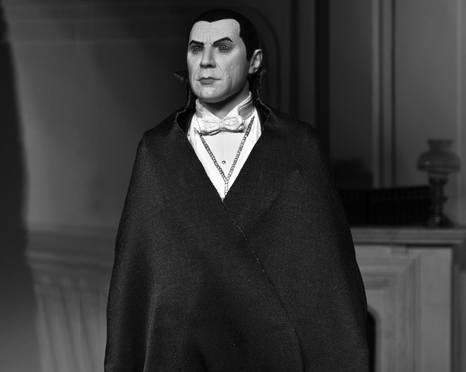 Universal Monsters Ultimate Dracula (Carfax Abbey) Figure Gallery Image 12