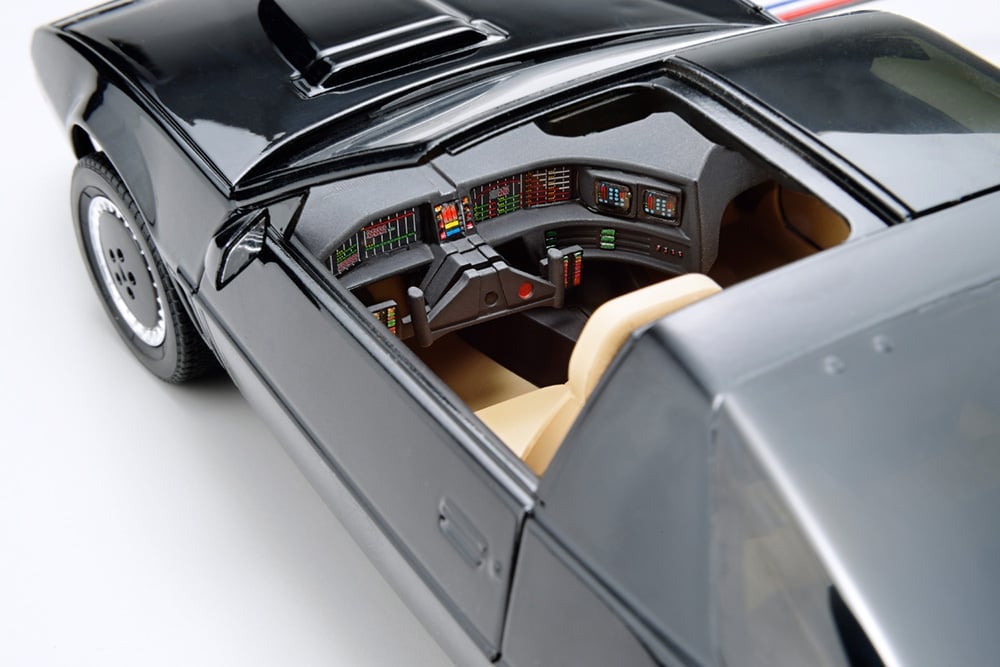 Knight Rider Knight 2000 K.I.T.T. (Season 1) Scanner & Sound Unit 1/24 Scale Model Kit Gallery Image 7
