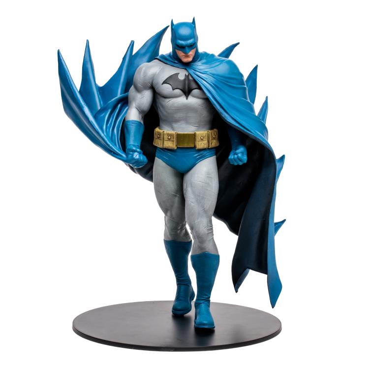 Batman: Hush DC Multiverse Batman Statue Gallery Image 3
