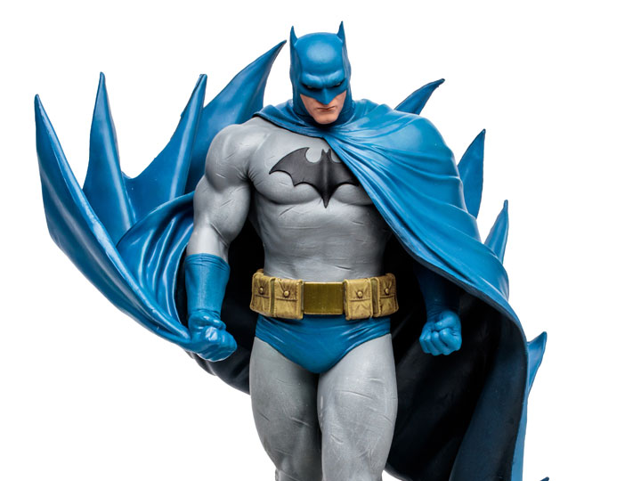 Batman: Hush DC Multiverse Batman Statue Gallery Image 1