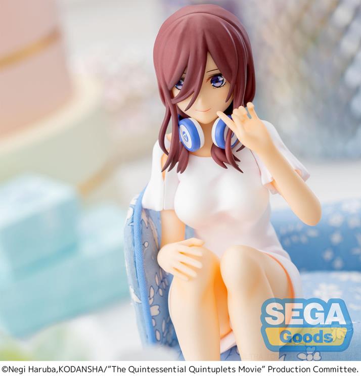 The Quintessential Quintuplets Miku Nakano Premium Perching Figure Gallery Image 6