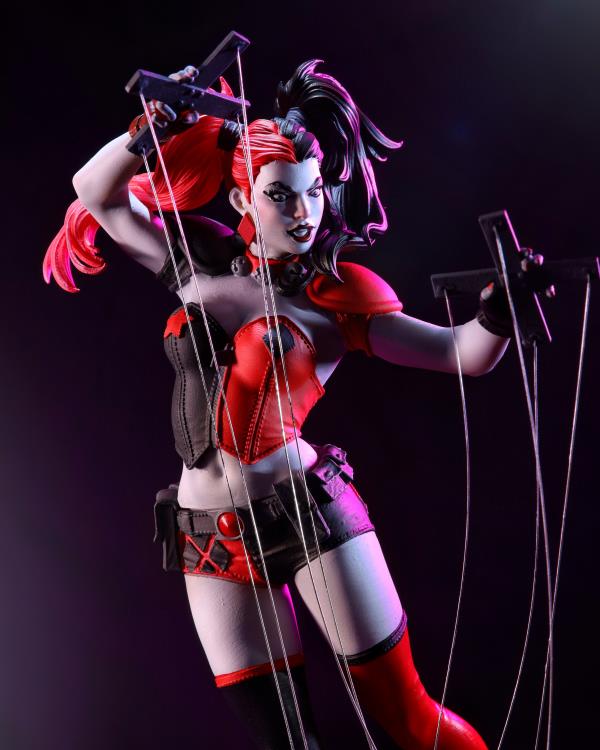 DC Comics Red, White & Black Harley Quinn (Emanuela Lupacchino) 1/10 Scale Statue Gallery Image 7