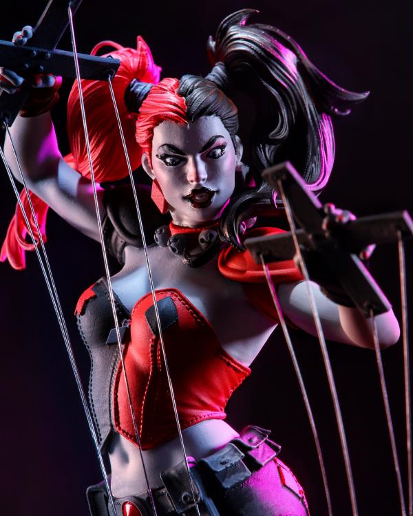 DC Comics Red, White & Black Harley Quinn (Emanuela Lupacchino) 1/10 Scale Statue Gallery Image 9