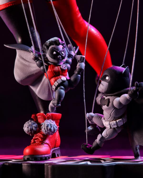 DC Comics Red, White & Black Harley Quinn (Emanuela Lupacchino) 1/10 Scale Statue Gallery Image 8