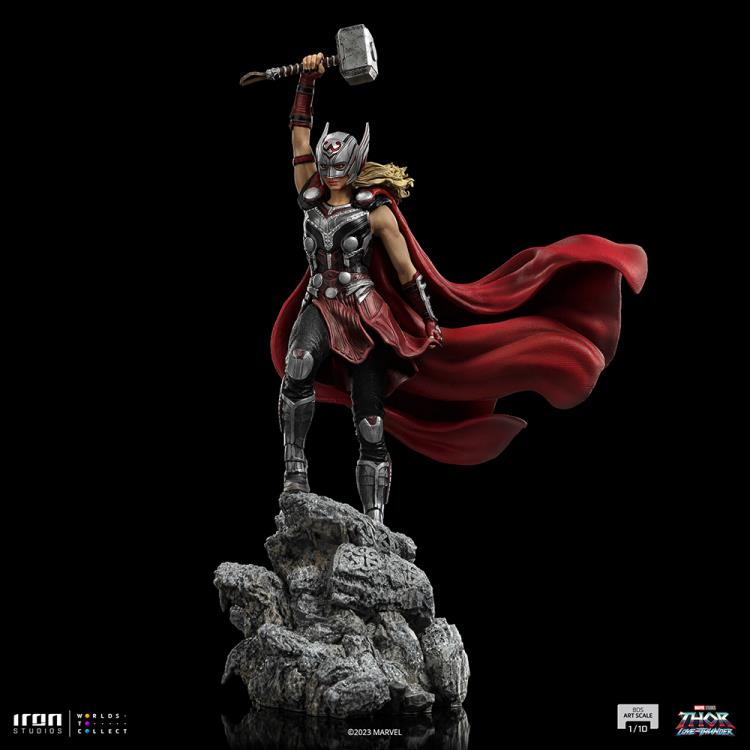 Thor: Love and Thunder Mighty Thor 1/10 Art Scale Limited Edition Statue Gallery Image 5