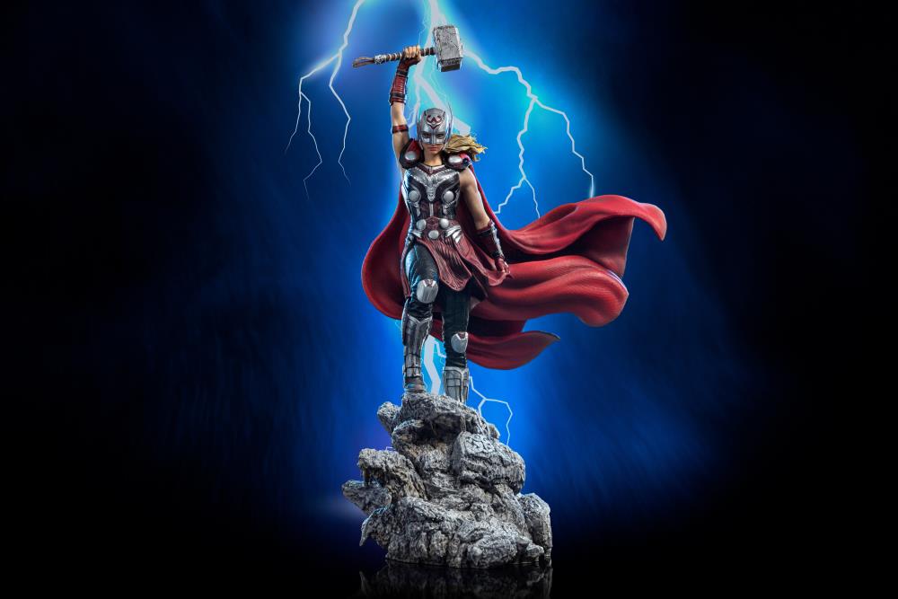 Thor: Love and Thunder Mighty Thor 1/10 Art Scale Limited Edition Statue Gallery Image 3