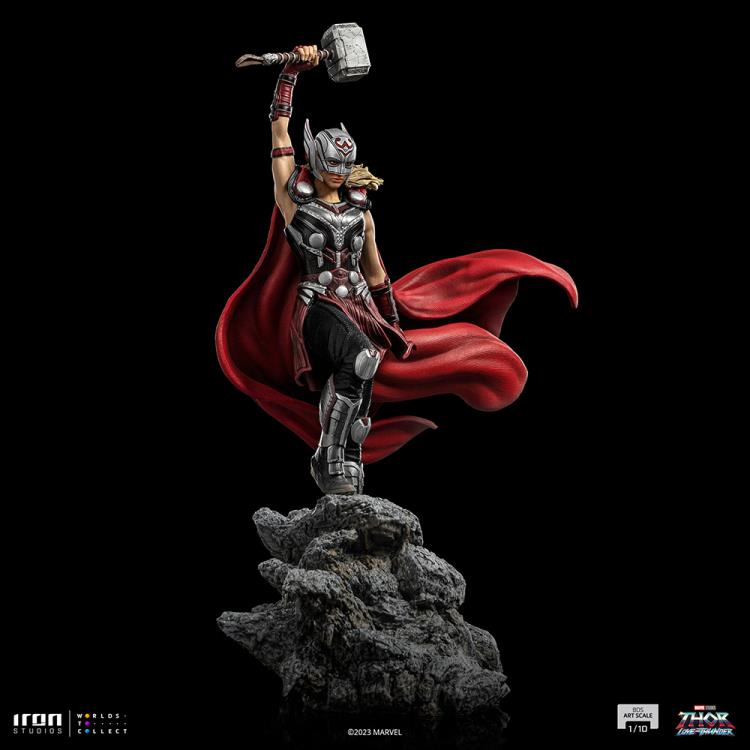 Thor: Love and Thunder Mighty Thor 1/10 Art Scale Limited Edition Statue Gallery Image 4