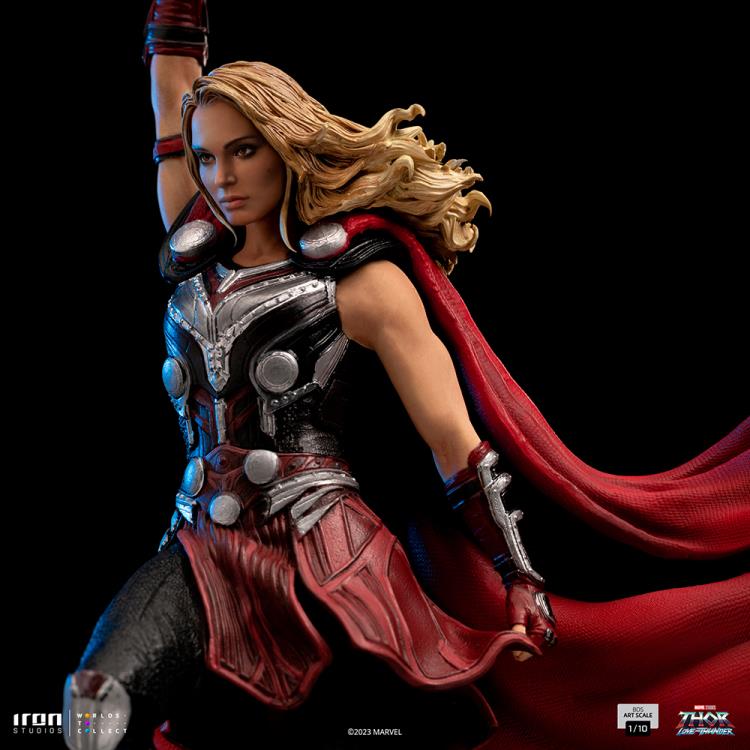 Thor: Love and Thunder Mighty Thor 1/10 Art Scale Limited Edition Statue Gallery Image 15