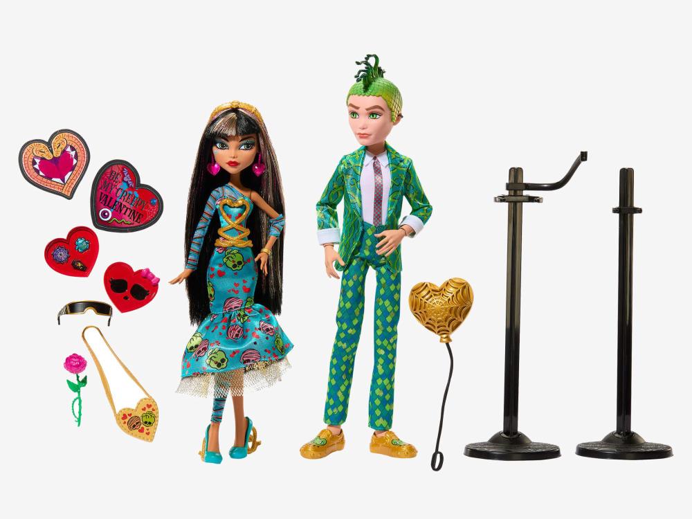 Monster High Howliday Love Edition Dolls Two-Pack Gallery Image 10