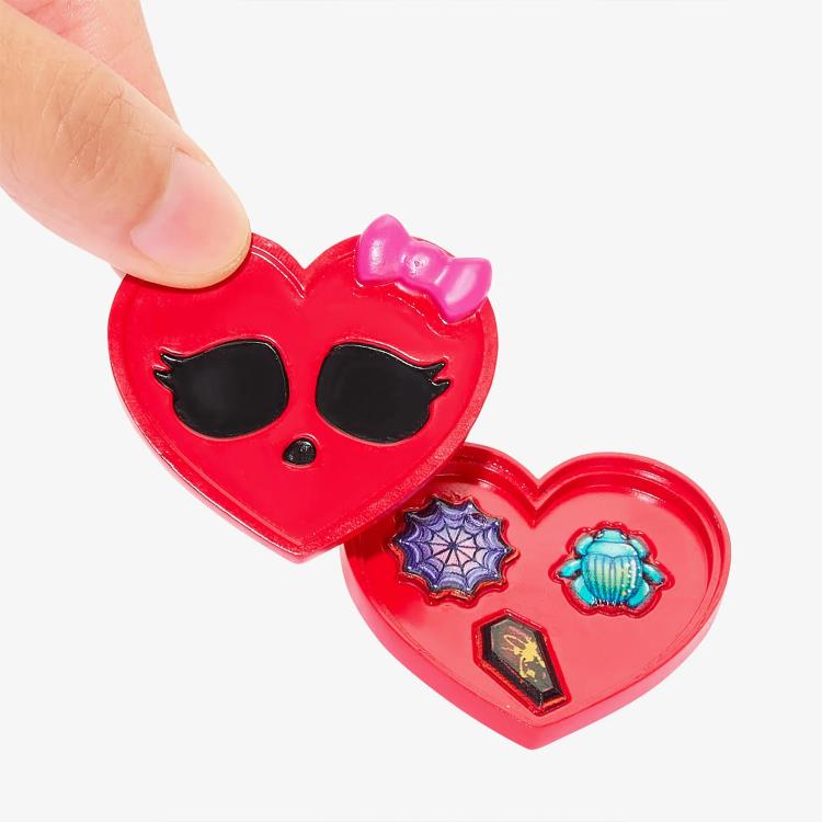 Monster High Howliday Love Edition Dolls Two-Pack Gallery Image 9