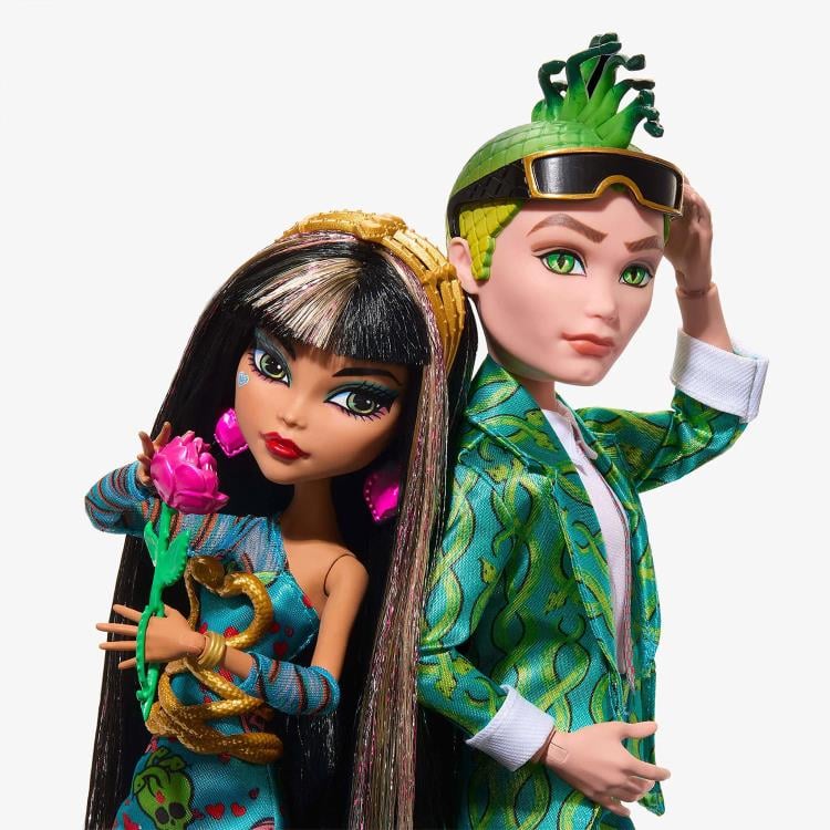 Monster High Howliday Love Edition Dolls Two-Pack Gallery Image 4