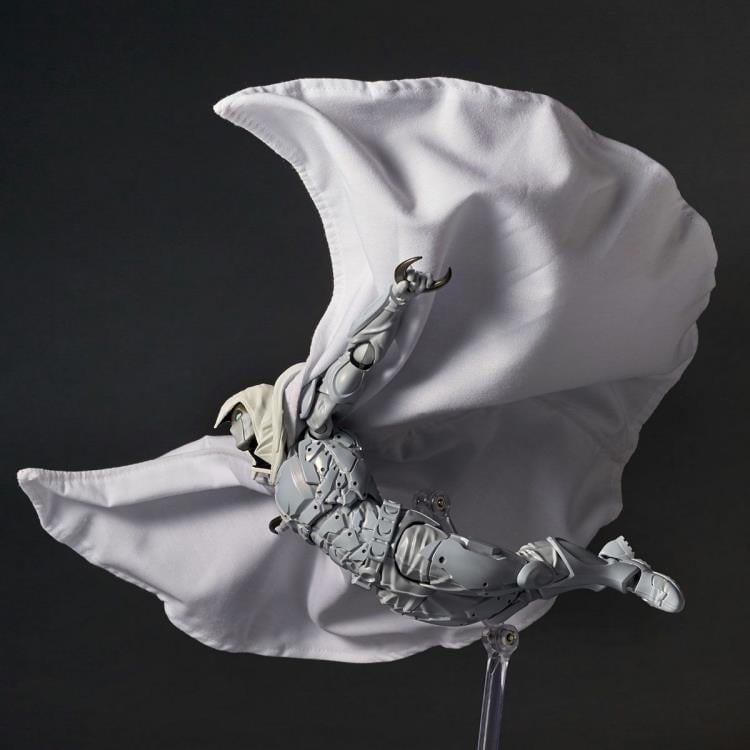 Marvel Amazing Yamaguchi Revoltech NR013 Moon Knight Action Figure Gallery Image 6