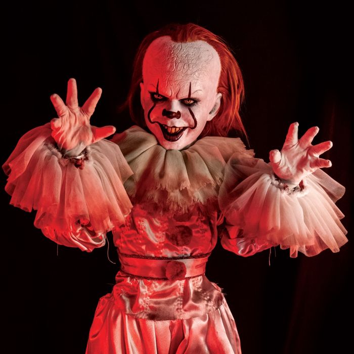 IT (2017) Pennywise Premium Scale Doll Gallery Image 6