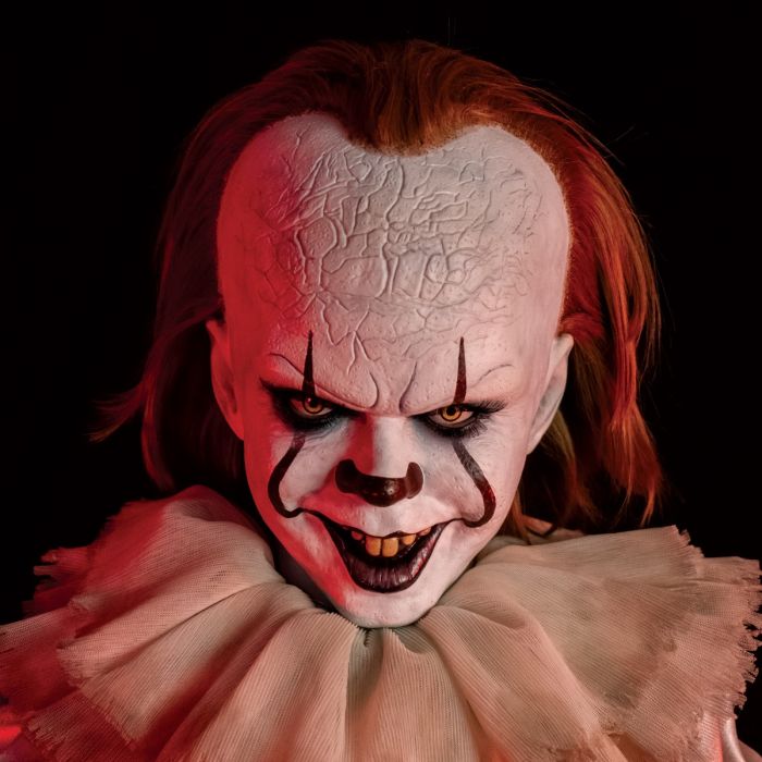 IT (2017) Pennywise Premium Scale Doll Gallery Image 7
