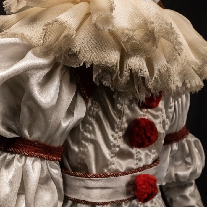 IT (2017) Pennywise Premium Scale Doll Gallery Image 10