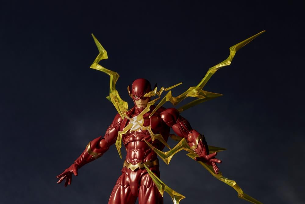 DC Comics Amazing Yamaguchi Revoltech NR010 The Flash Action Figure Gallery Image 24