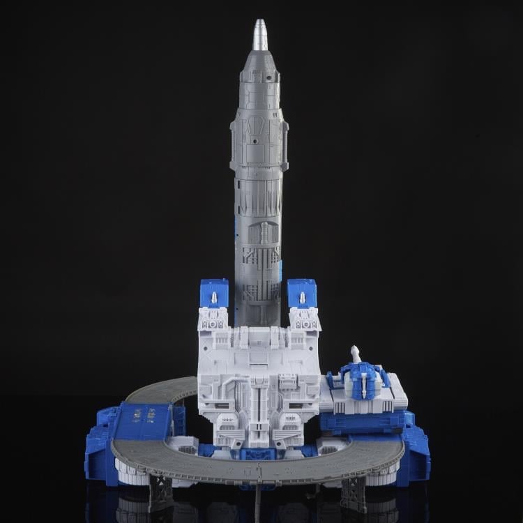 Transformers: Legacy Generations Selects Titan Guardian Robot & Lunar-Tread Gallery Image 11