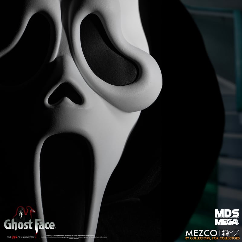 Ghost Face Mezco Designer Series Mega Scale Figure Gallery Image 12