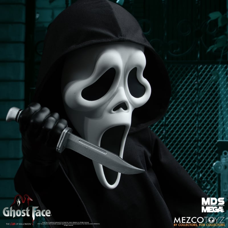 Ghost Face Mezco Designer Series Mega Scale Figure Gallery Image 11