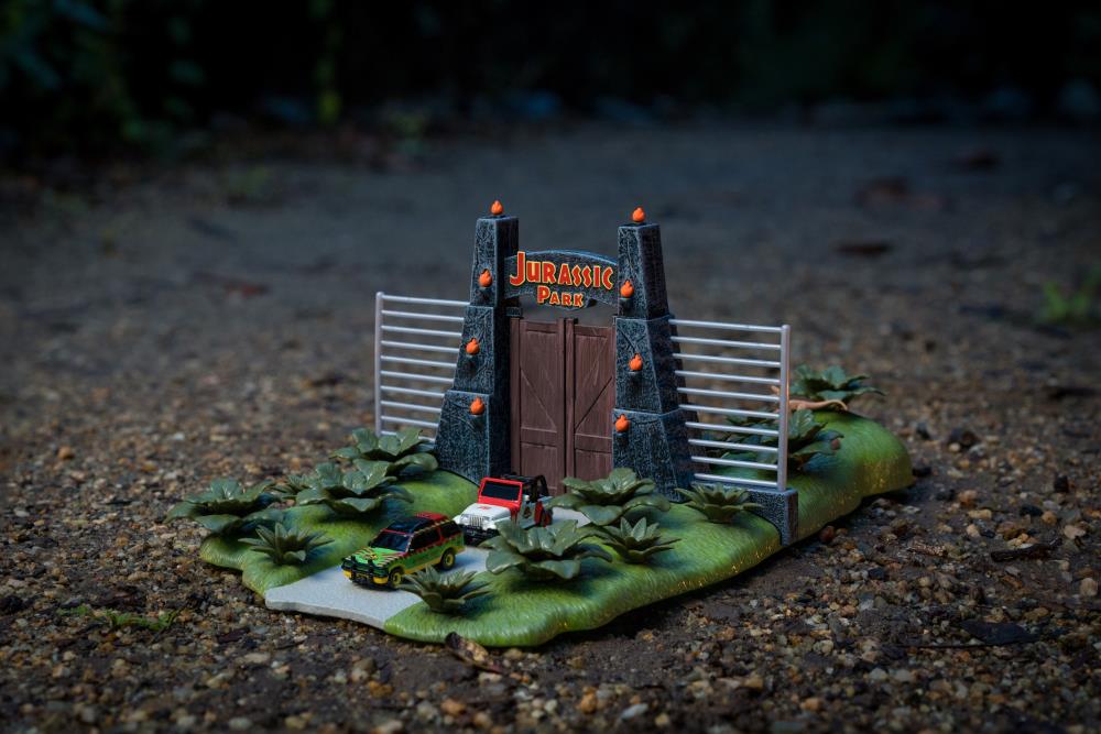 Jurassic Park Nano Scene Hollywood Rides Jurassic Gate Scene with
