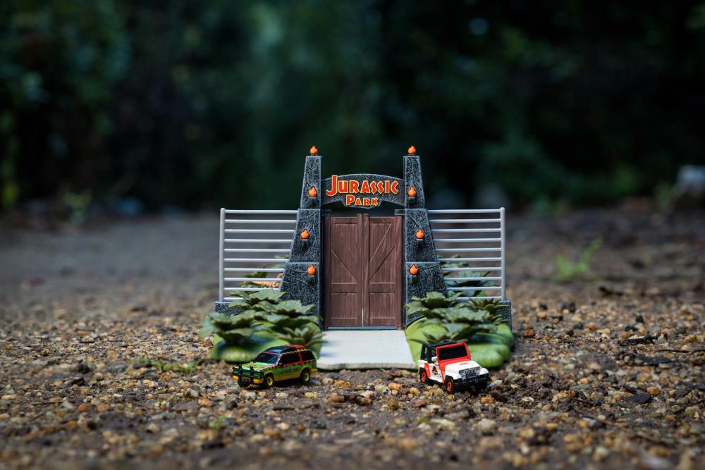 Jurassic Park Nano Scene Hollywood Rides Jurassic Gate Scene with