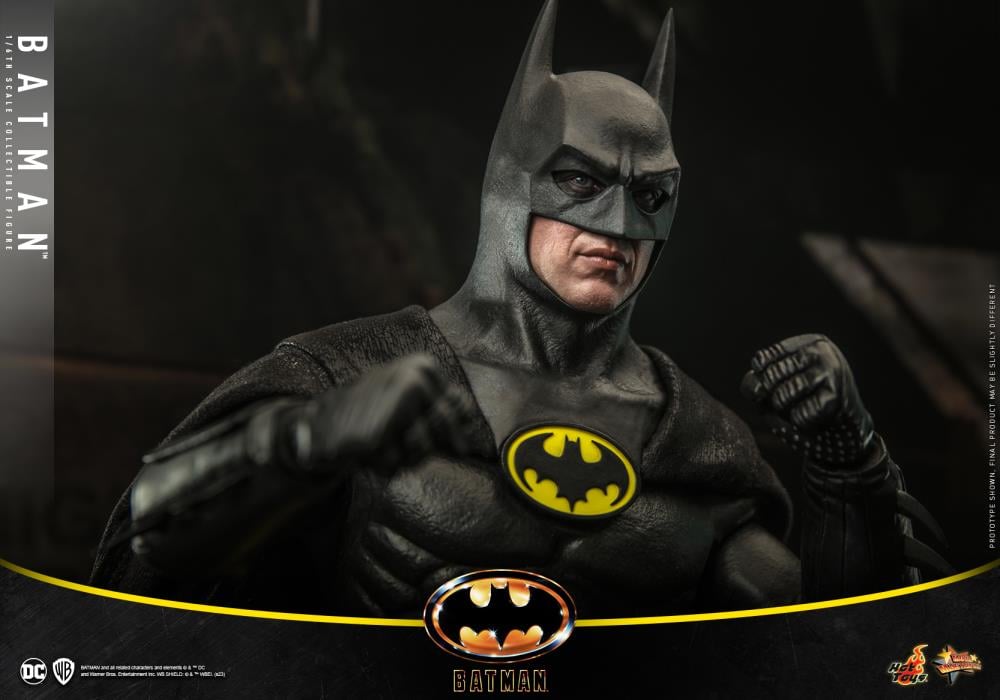 Batman (1989) MMS692 Batman 1/6th Scale Collectible Figure Gallery Image 18