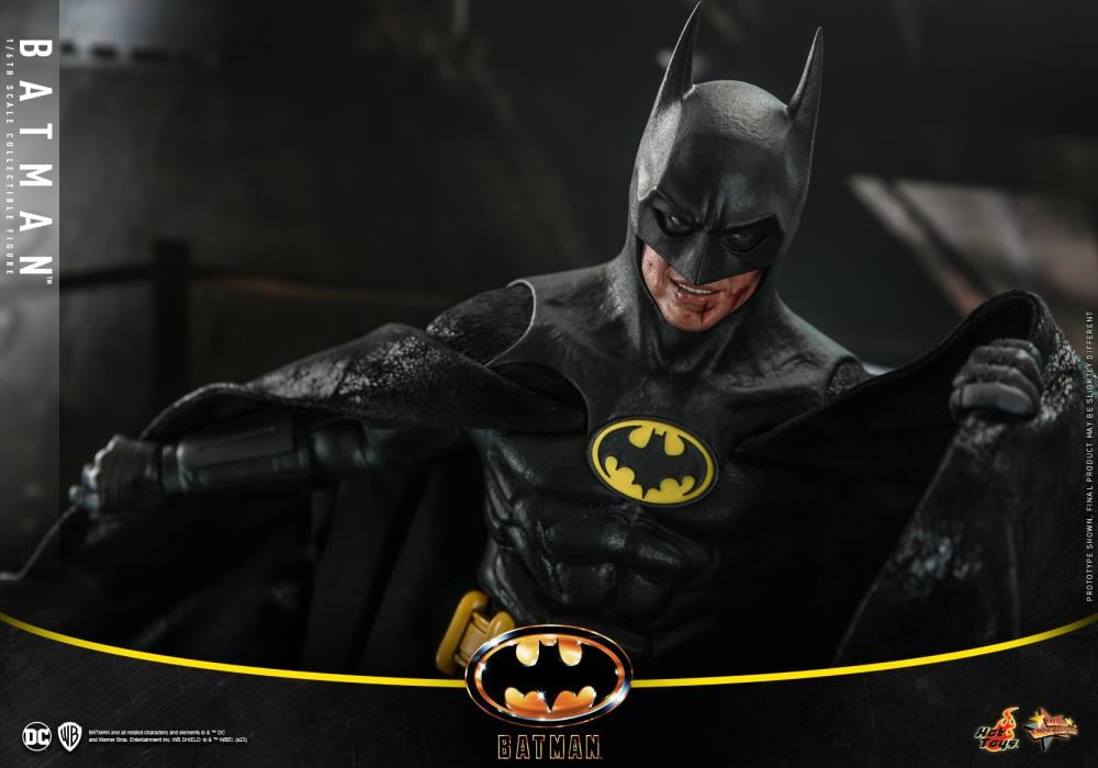 Batman (1989) MMS692 Batman 1/6th Scale Collectible Figure Gallery Image 16