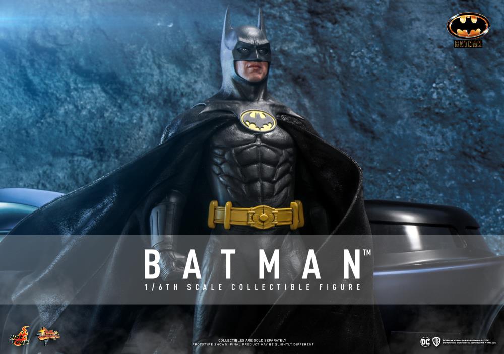 Batman (1989) MMS692 Batman 1/6th Scale Collectible Figure Gallery Image 3