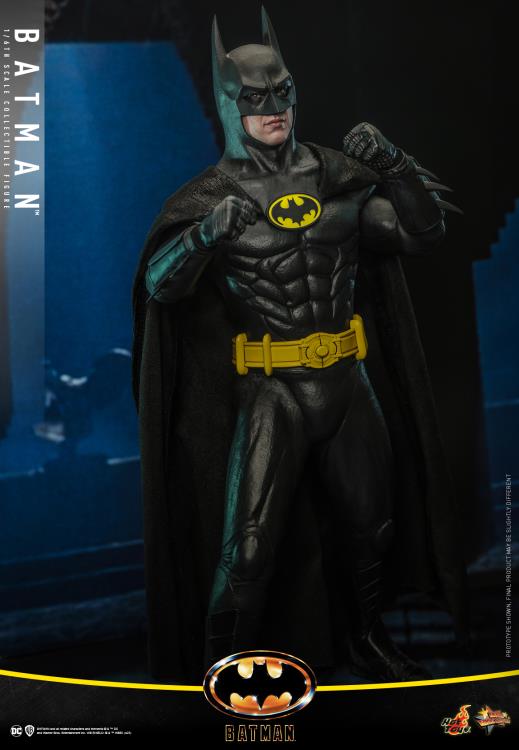 Batman (1989) MMS692 Batman 1/6th Scale Collectible Figure Gallery Image 8