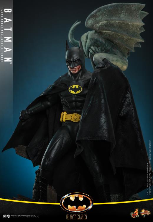 Batman (1989) MMS692 Batman 1/6th Scale Collectible Figure Gallery Image 9