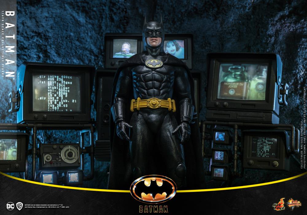 Batman (1989) MMS692 Batman 1/6th Scale Collectible Figure Gallery Image 12