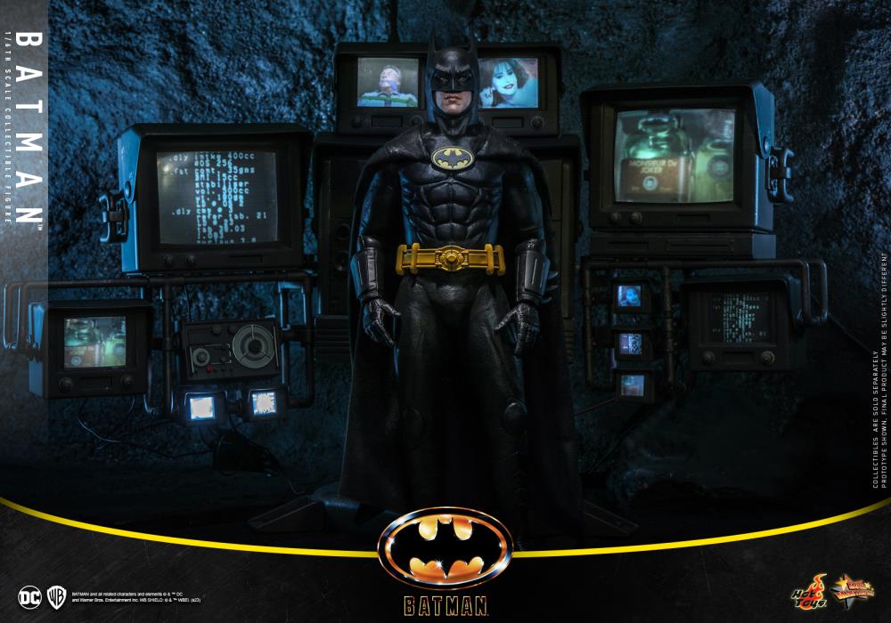 Batman (1989) MMS692 Batman 1/6th Scale Collectible Figure Gallery Image 11