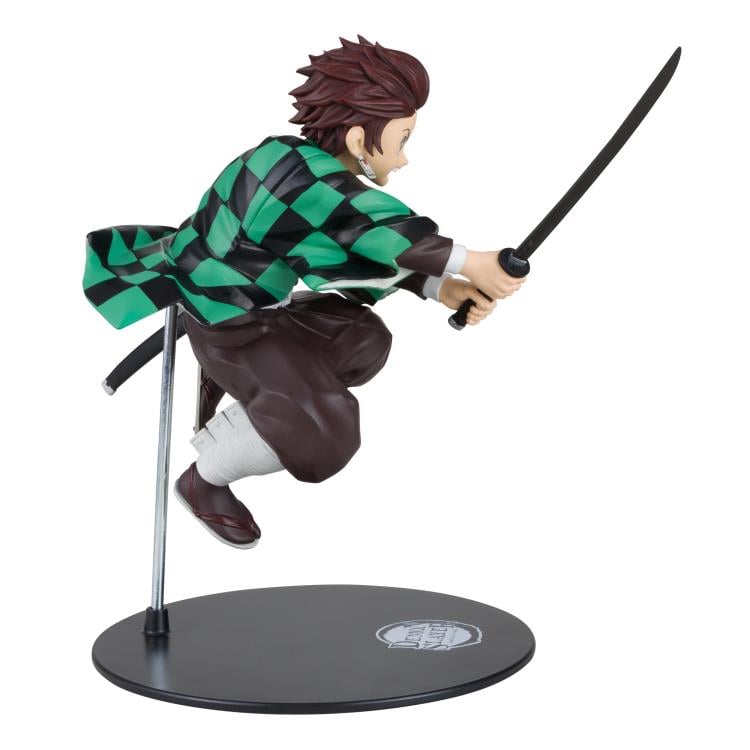 Demon Slayer: Kimetsu no Yaiba Tanjiro Kamado 12" Posed Figure Gallery Image 5