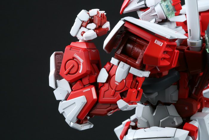 Mobile Suit Gundam SEED Astray PG Gundam Astray Red Frame 1/60 Scale Model Kit (Reissue) Gallery Image 13