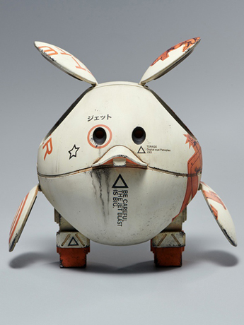 Mobile Suit Gundam x World War Robot a.k.a. Squaro Haro Big Size