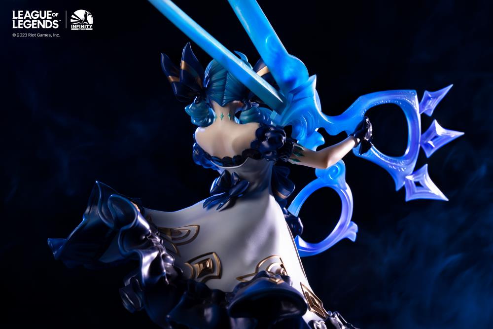 League of Legends The Hallowed Seamstress Gwen 1/6 Scale Limited Edition Statue Gallery Image 12