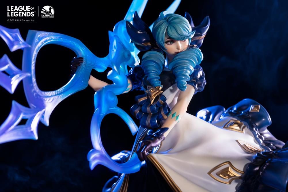 League of Legends The Hallowed Seamstress Gwen 1/6 Scale Limited Edition Statue Gallery Image 13