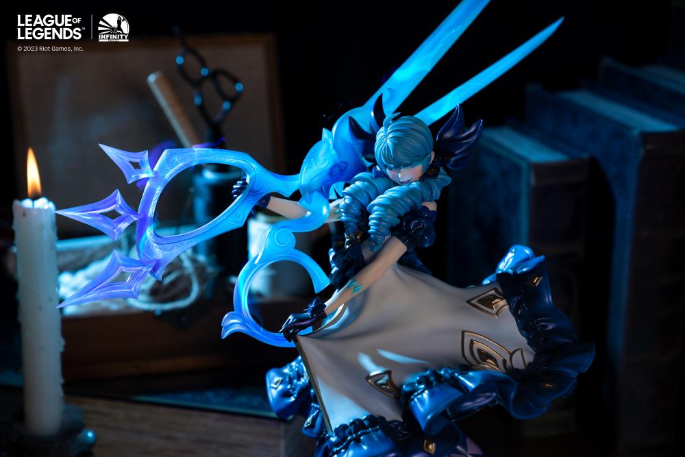 League of Legends The Hallowed Seamstress Gwen 1/6 Scale Limited Edition Statue Gallery Image 23
