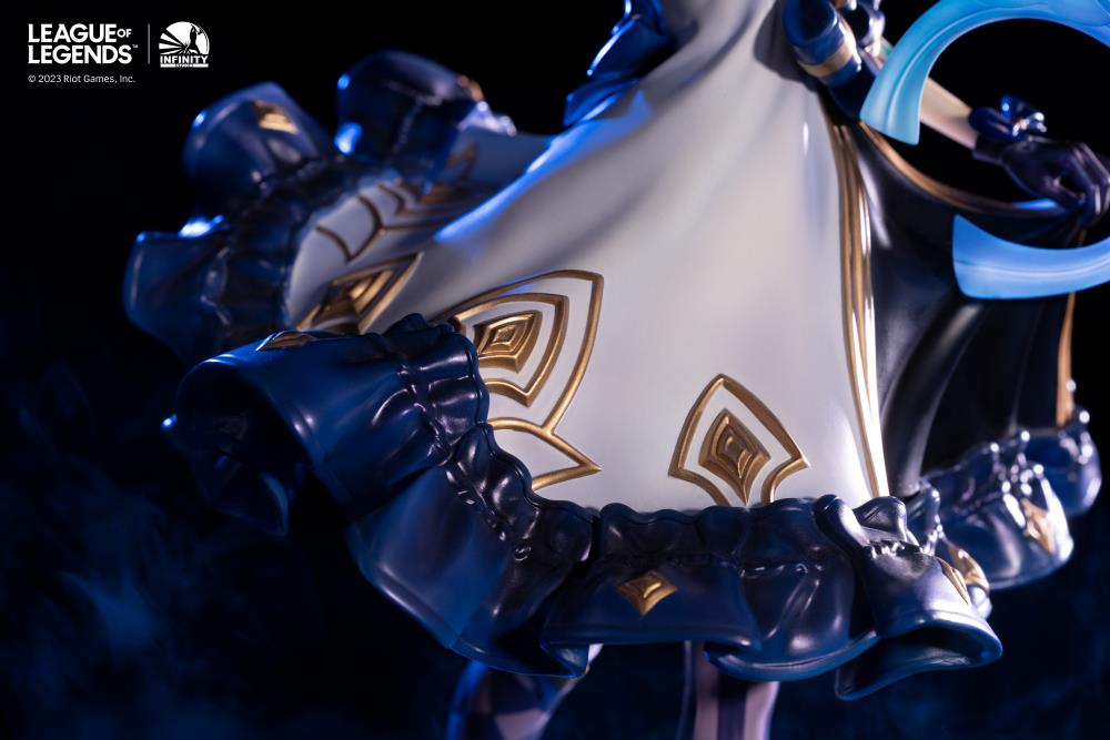 League of Legends The Hallowed Seamstress Gwen 1/6 Scale Limited Edition Statue Gallery Image 14