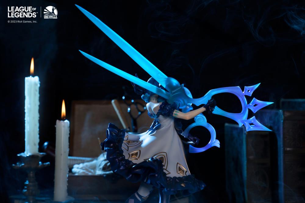 League of Legends The Hallowed Seamstress Gwen 1/6 Scale Limited Edition Statue Gallery Image 22